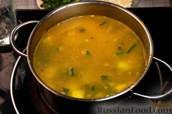 Суп из стручковой фасоли с плавленым сыром и сливками