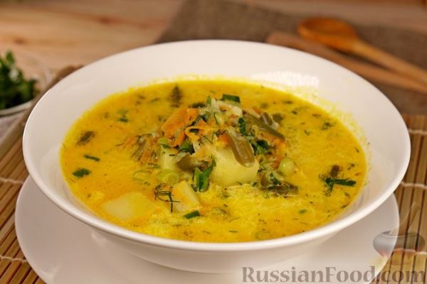 Суп из стручковой фасоли с плавленым сыром и сливками